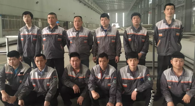五一，向你們致敬！